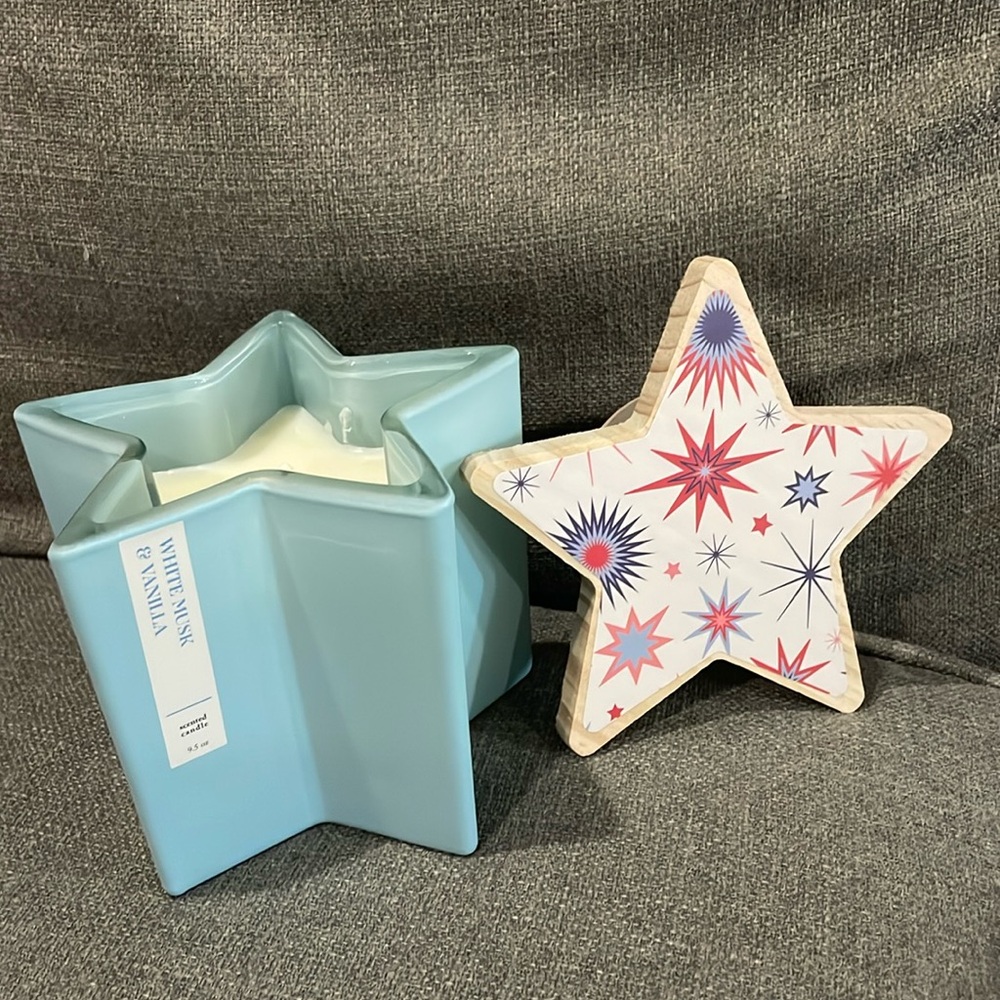 BNWT Star Candle White Musk & Vanilla Scent 9.5 Oz  Aldi